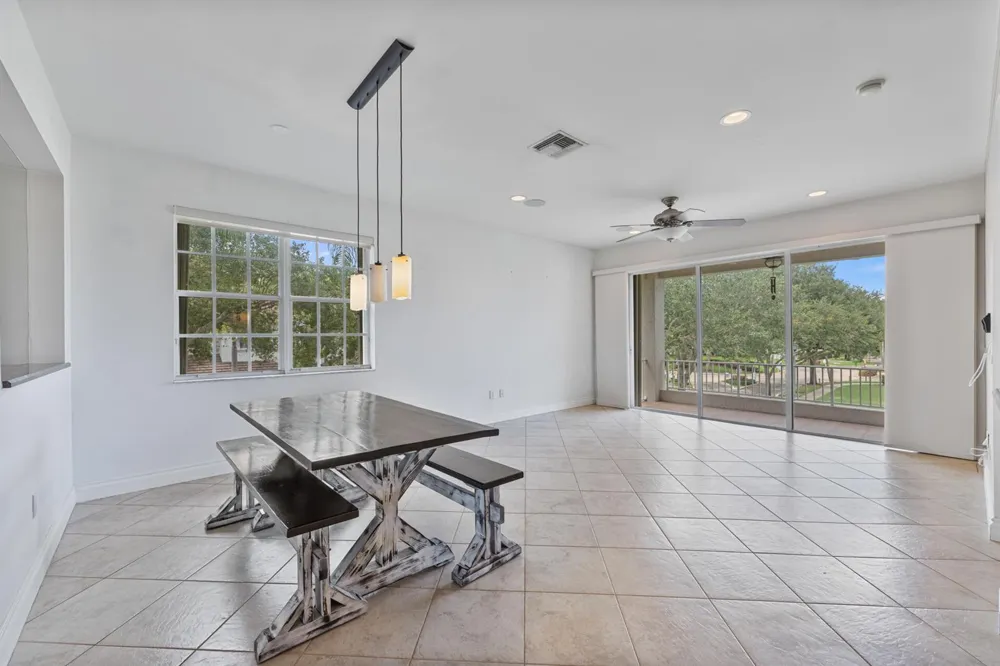 6380 BELLA CIRCLE #905 Boynton Beach, FL 33437