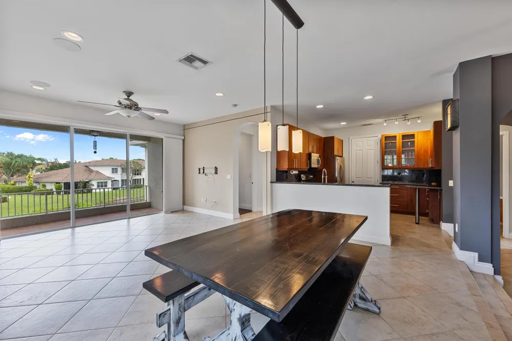 6380 BELLA CIRCLE #905 Boynton Beach, FL 33437