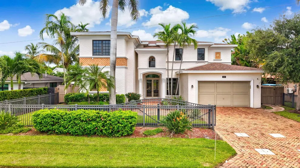 260 NE WAVECREST COURT Boca Raton, FL 33432