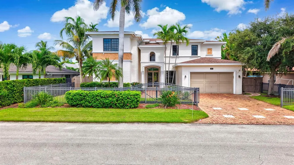 260 NE WAVECREST COURT Boca Raton, FL 33432