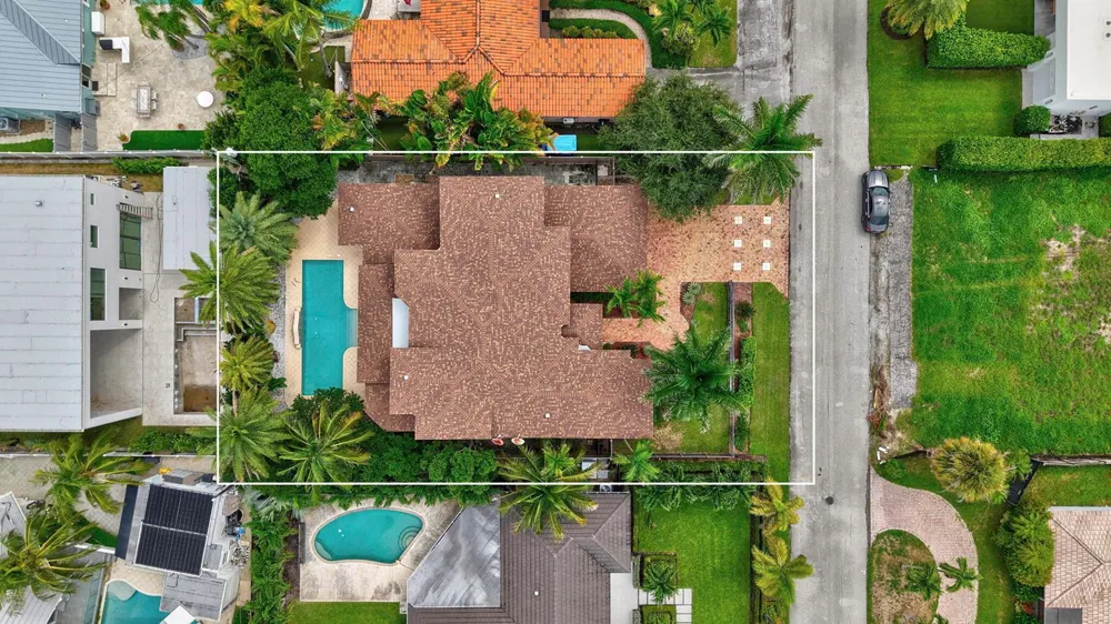 260 NE WAVECREST COURT Boca Raton, FL 33432
