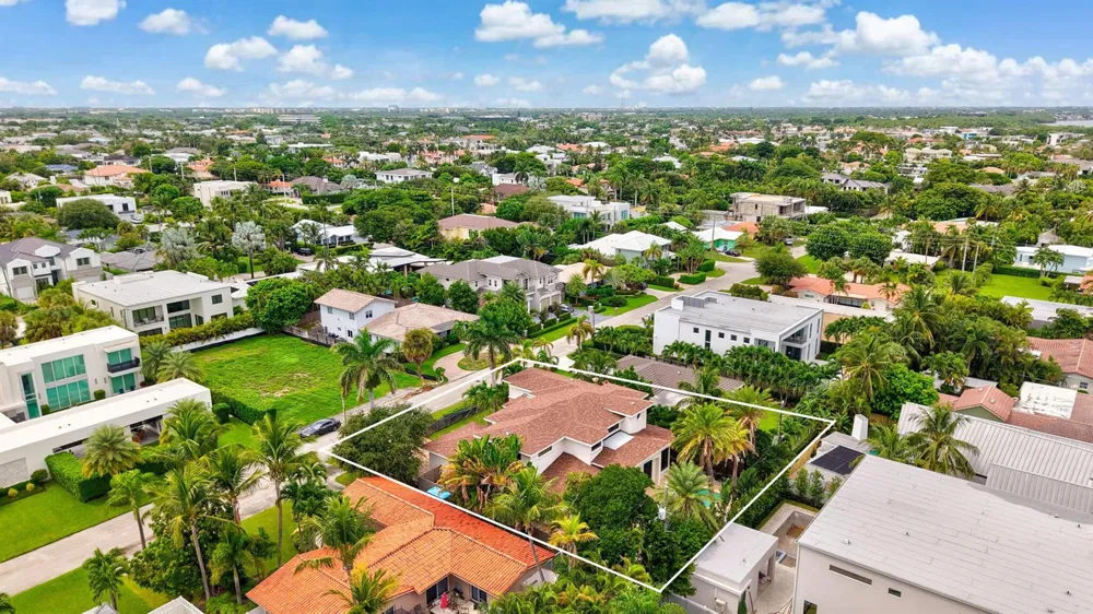260 NE WAVECREST COURT Boca Raton, FL 33432