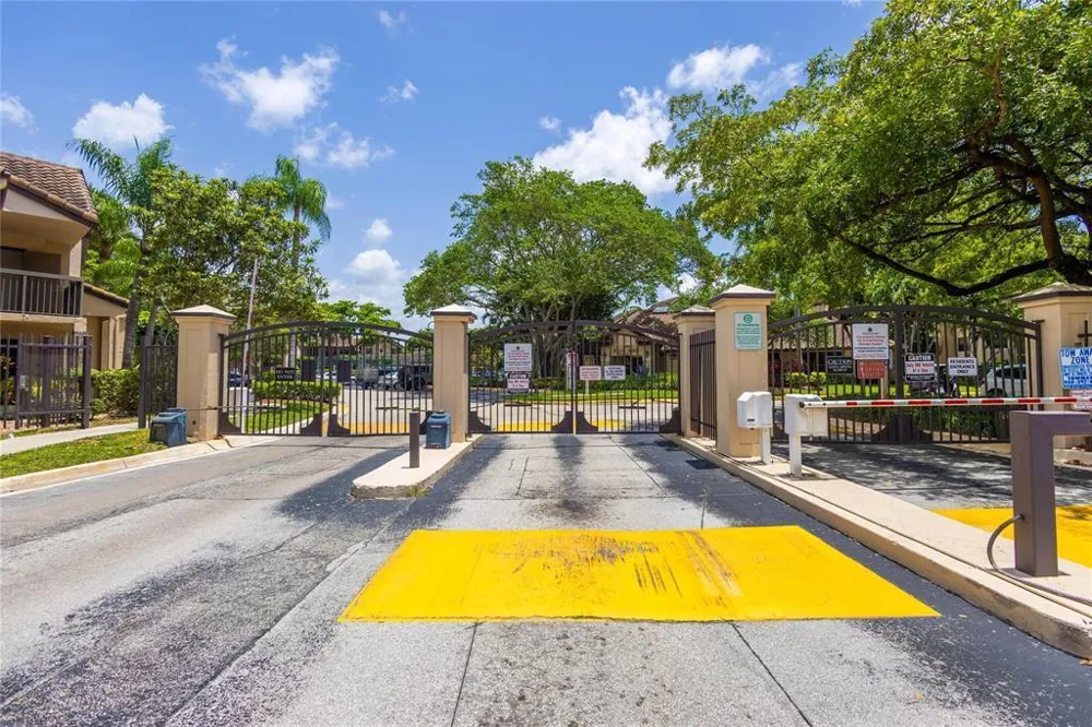 4481 W MCNAB ROAD W #19 Pompano Beach, FL 33069