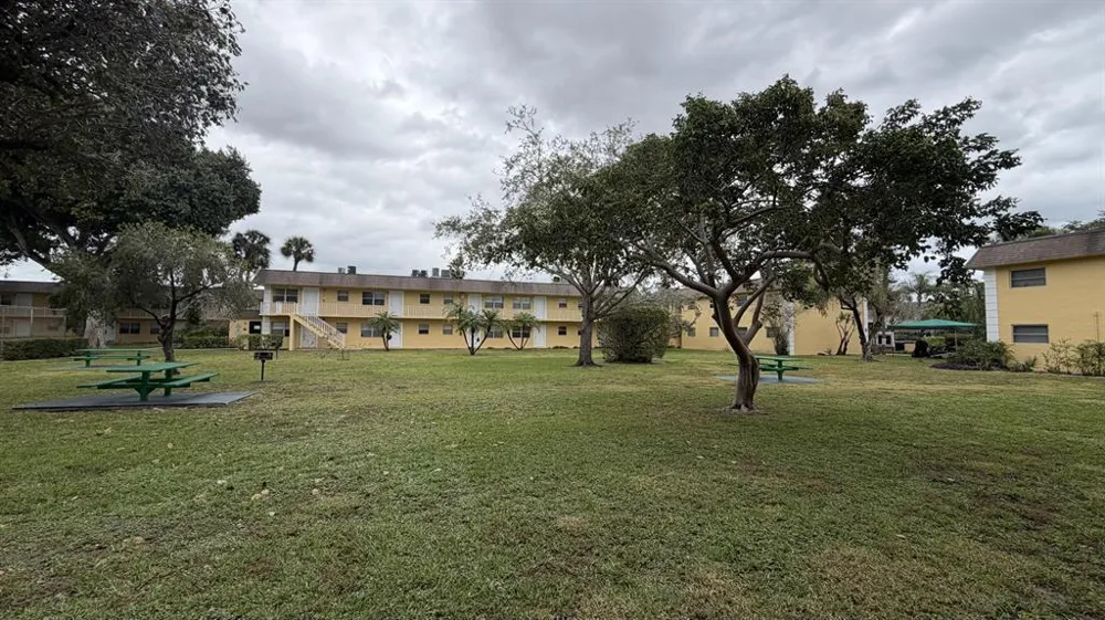 5156 NE 6th Avenue #203 Oakland Park, FL 33334