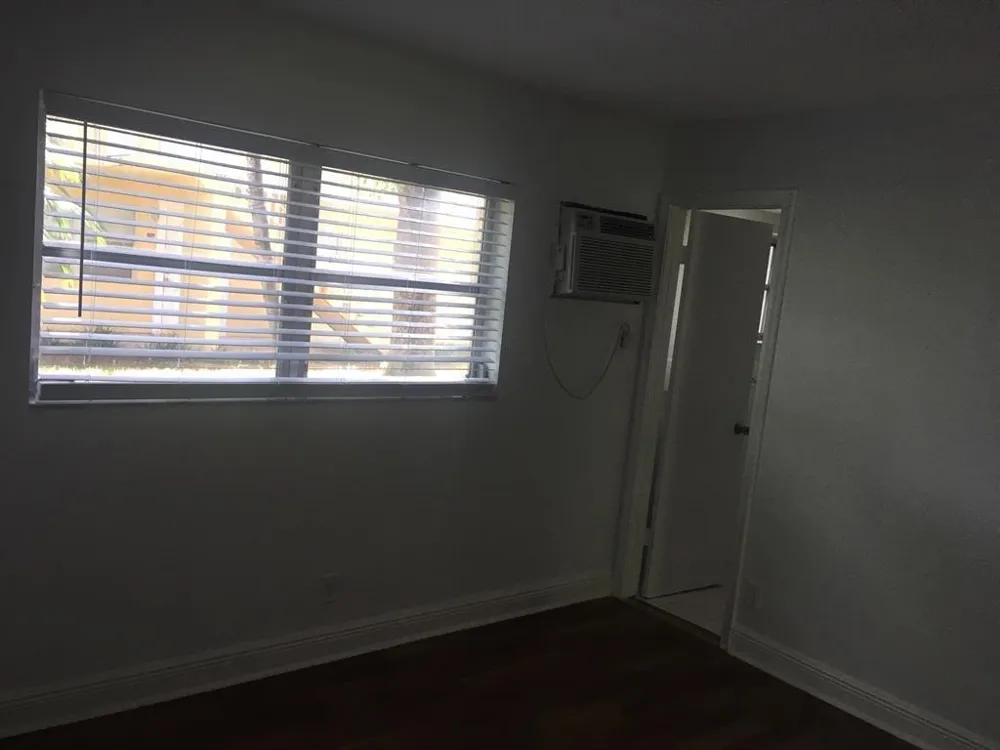5156 NE 6th Avenue #203 Oakland Park, FL 33334