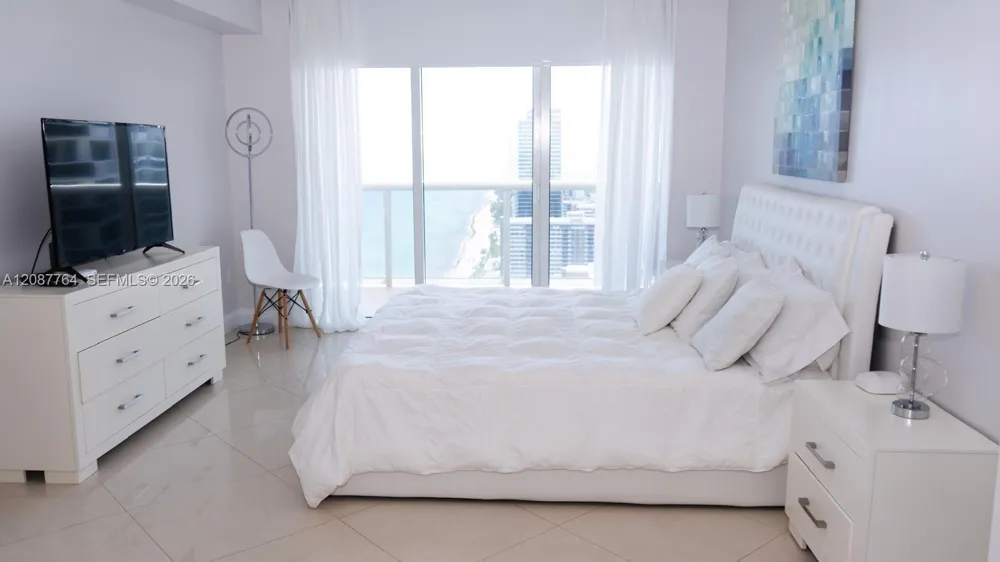 1830 S Ocean Dr #4003 Hallandale Beach, FL 33009