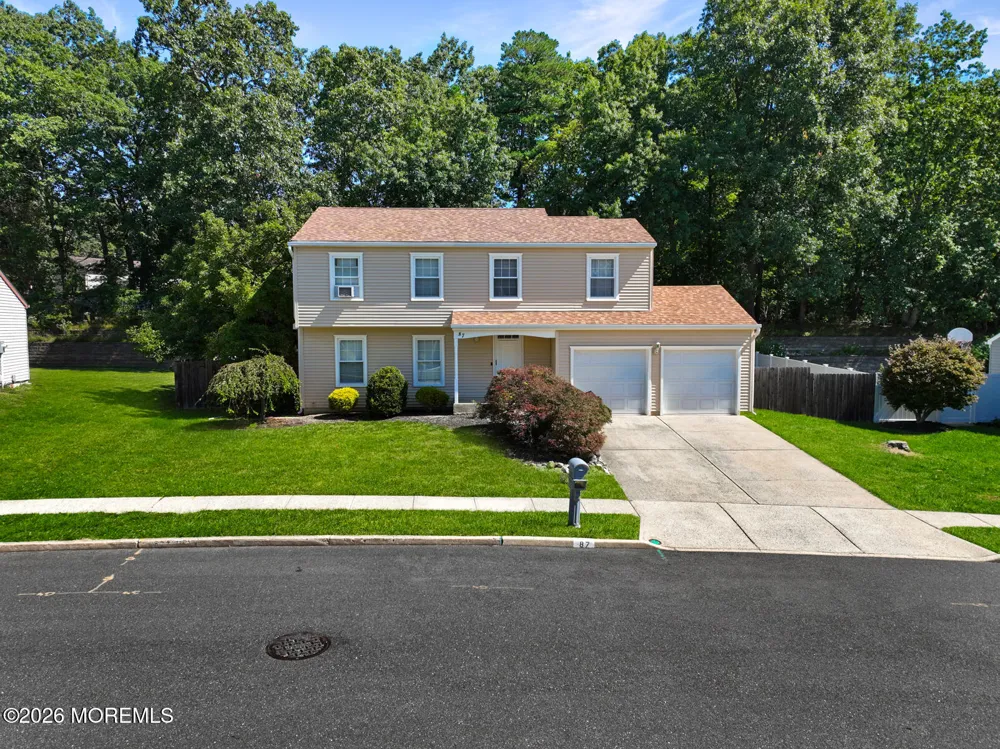 87 Concord Circle Howell, NJ 07731