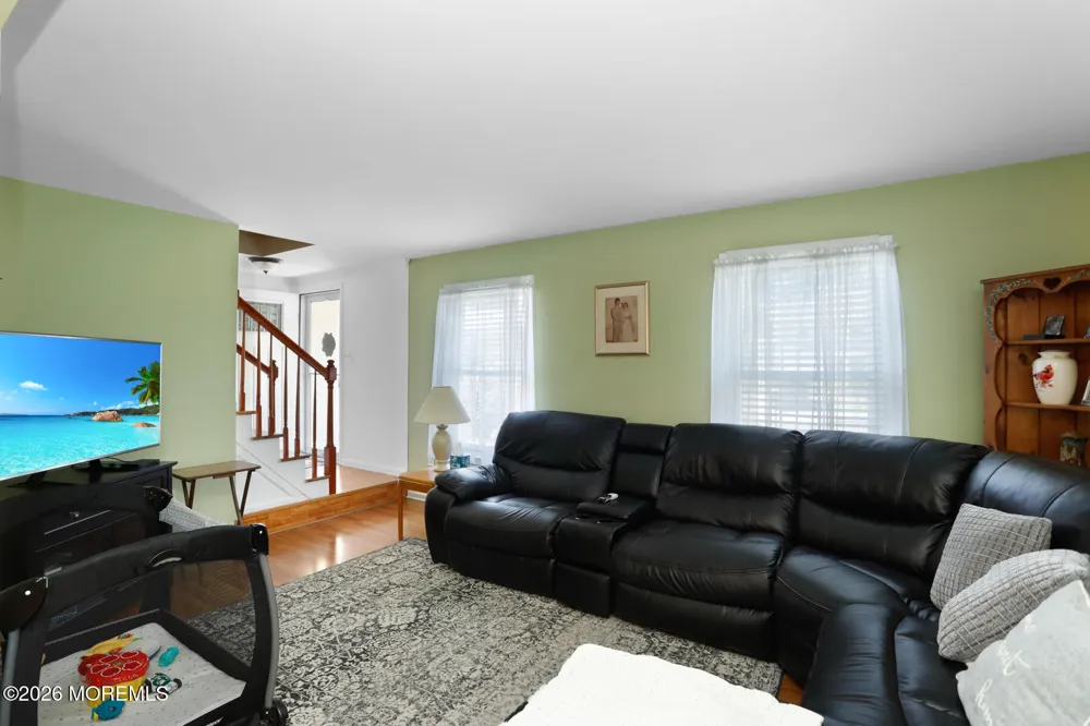 87 Concord Circle Howell, NJ 07731