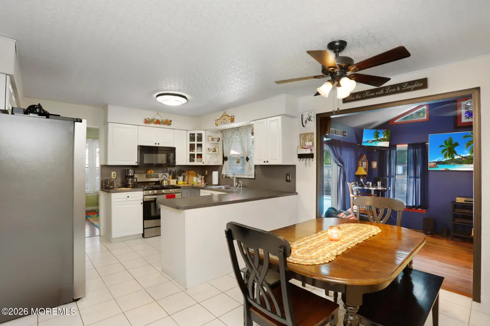 87 Concord Circle Howell, NJ 07731