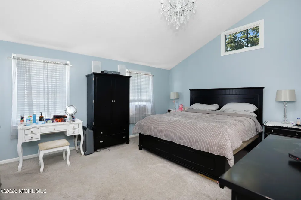 87 Concord Circle Howell, NJ 07731