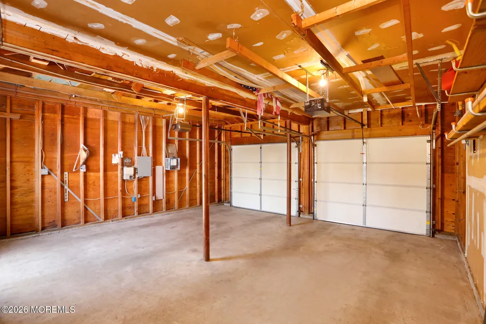 87 Concord Circle Howell, NJ 07731