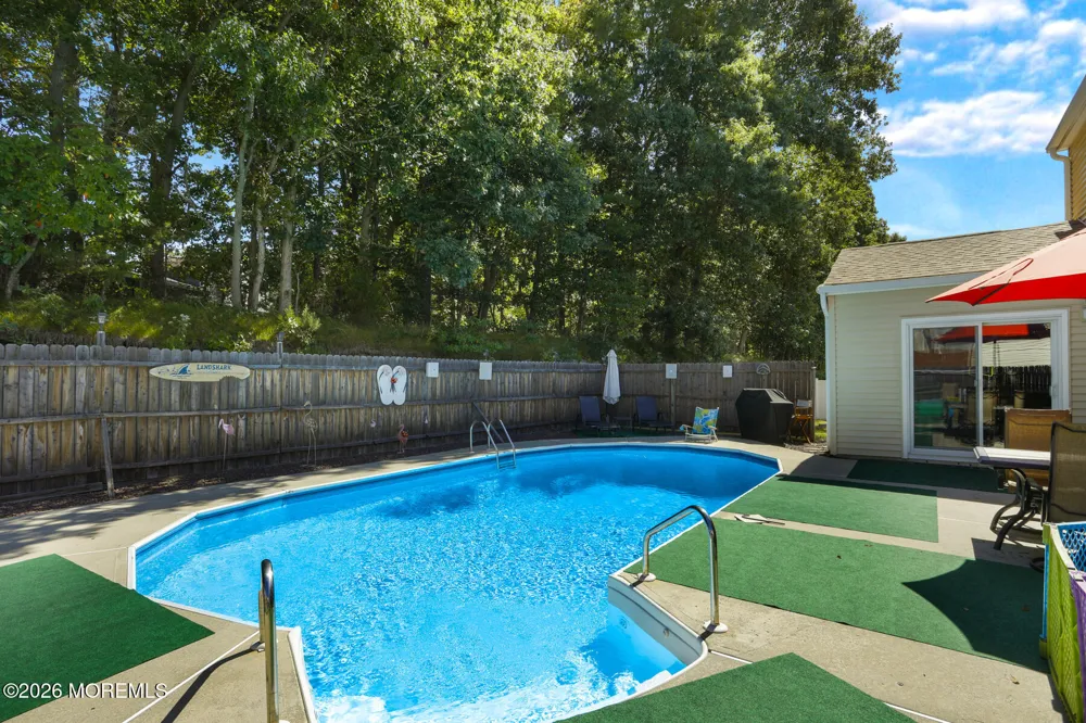87 Concord Circle Howell, NJ 07731