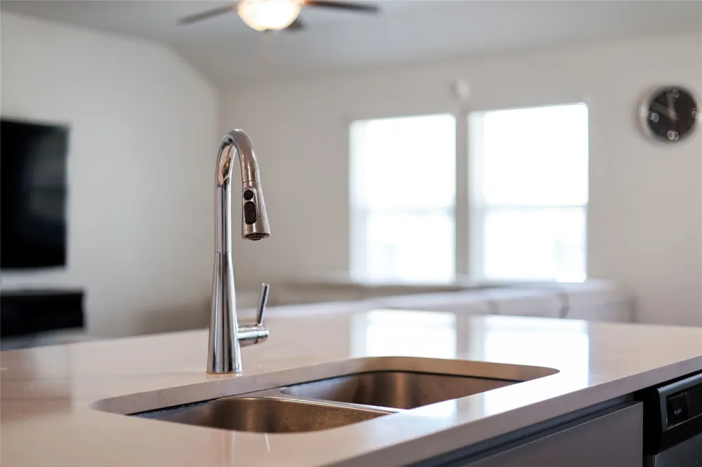 406 Grasslands Trail Hutto, TX 78634