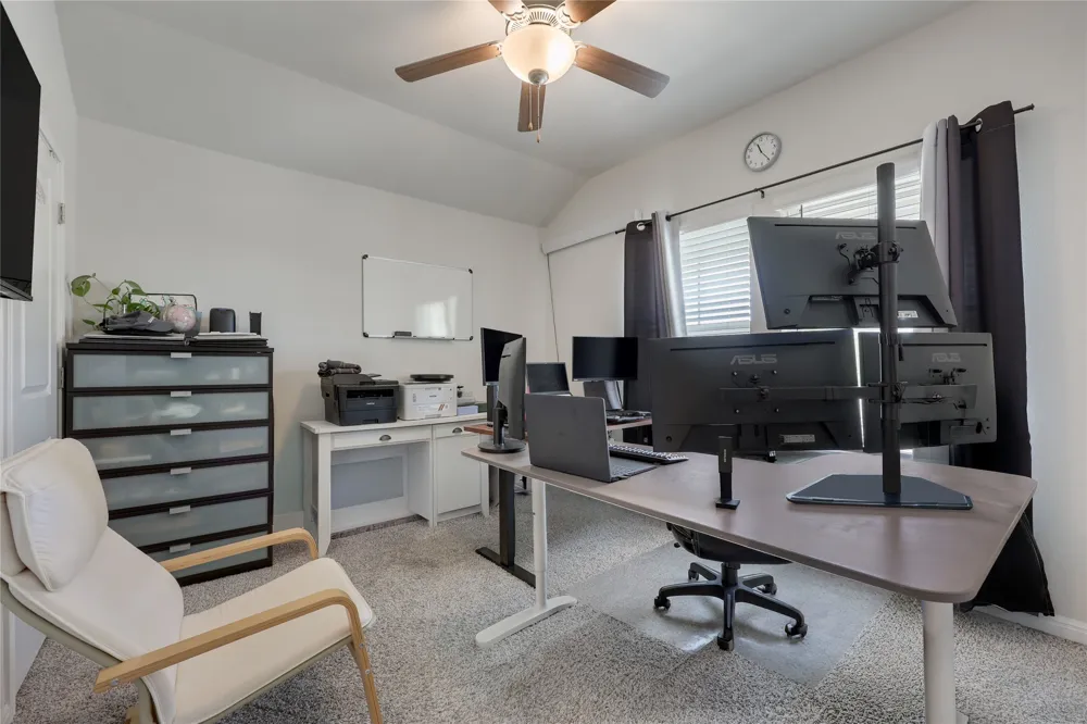 406 Grasslands Trail Hutto, TX 78634