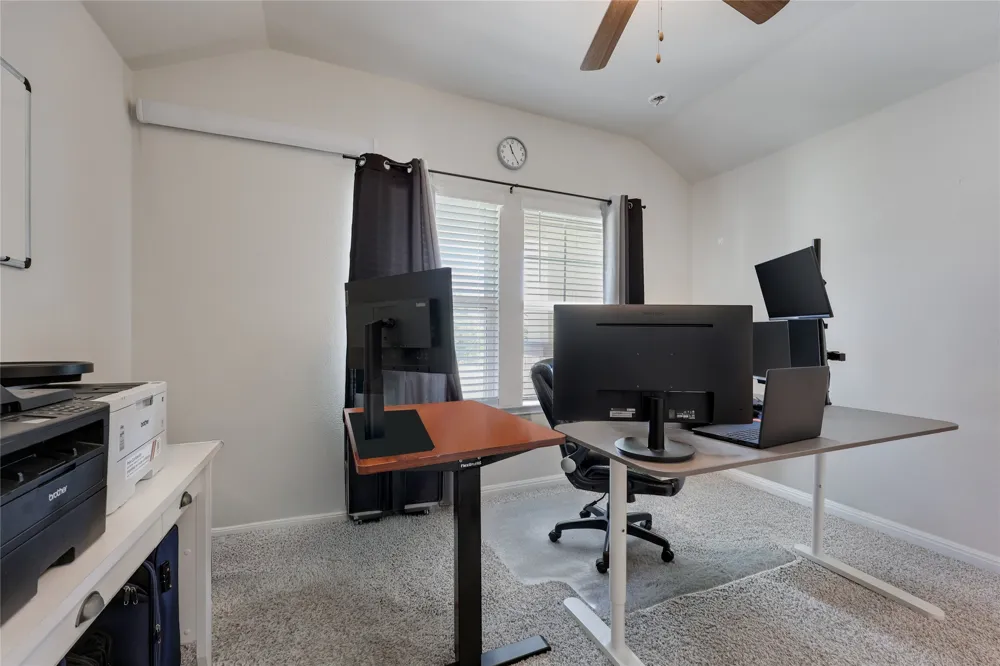 406 Grasslands Trail Hutto, TX 78634