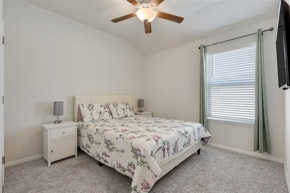 406 Grasslands Trail Hutto, TX 78634