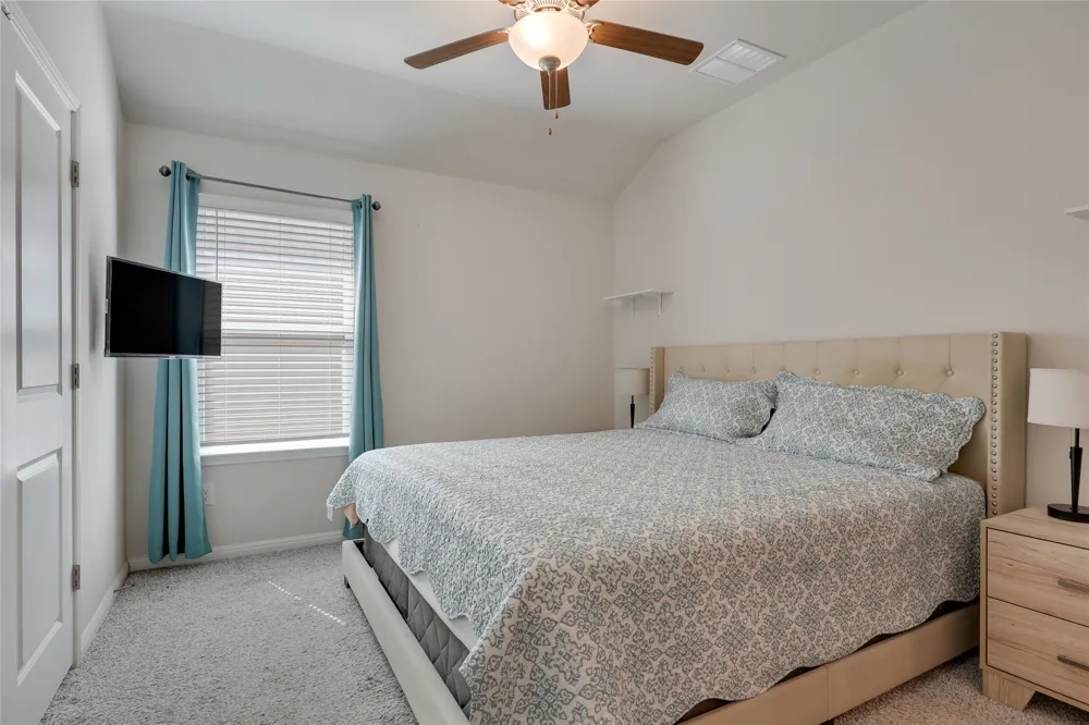 406 Grasslands Trail Hutto, TX 78634