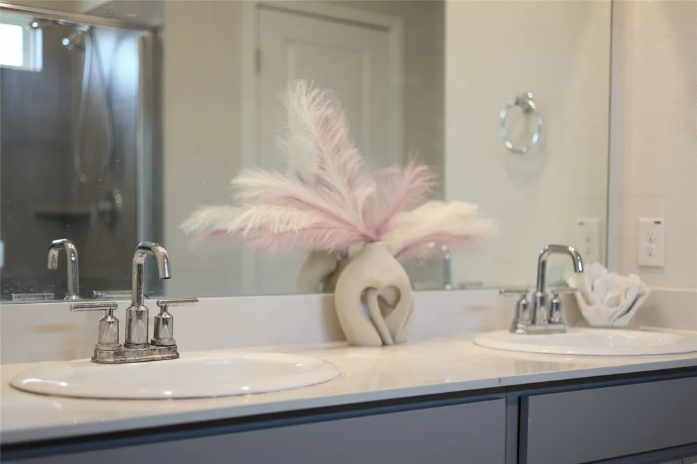 406 Grasslands Trail Hutto, TX 78634