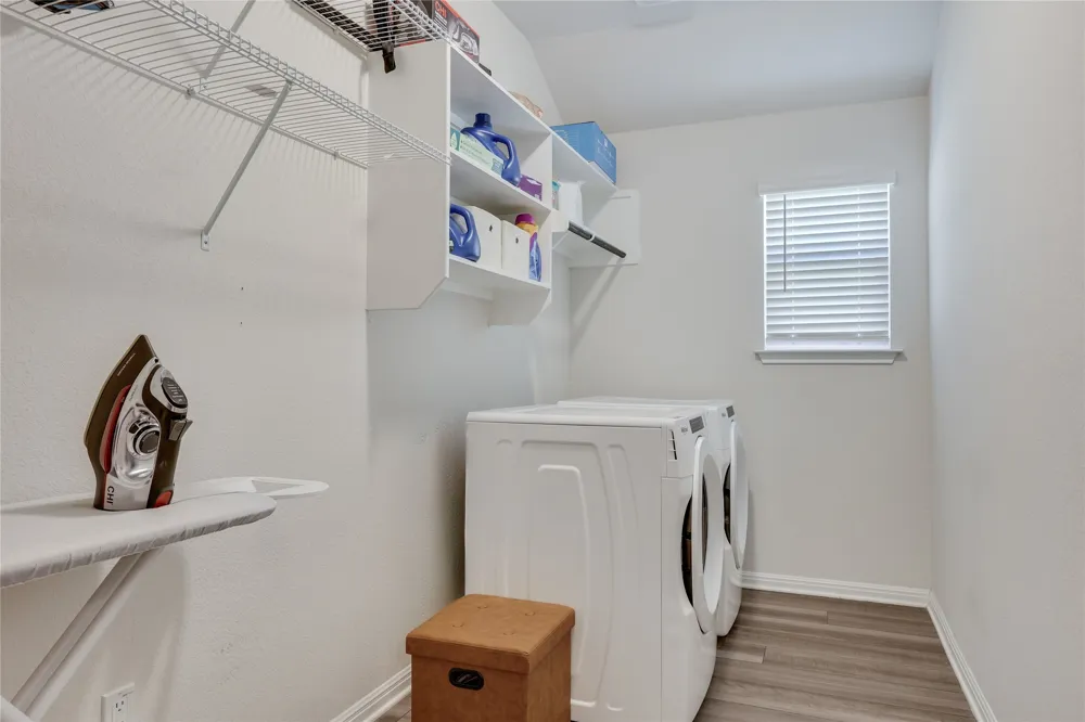 406 Grasslands Trail Hutto, TX 78634
