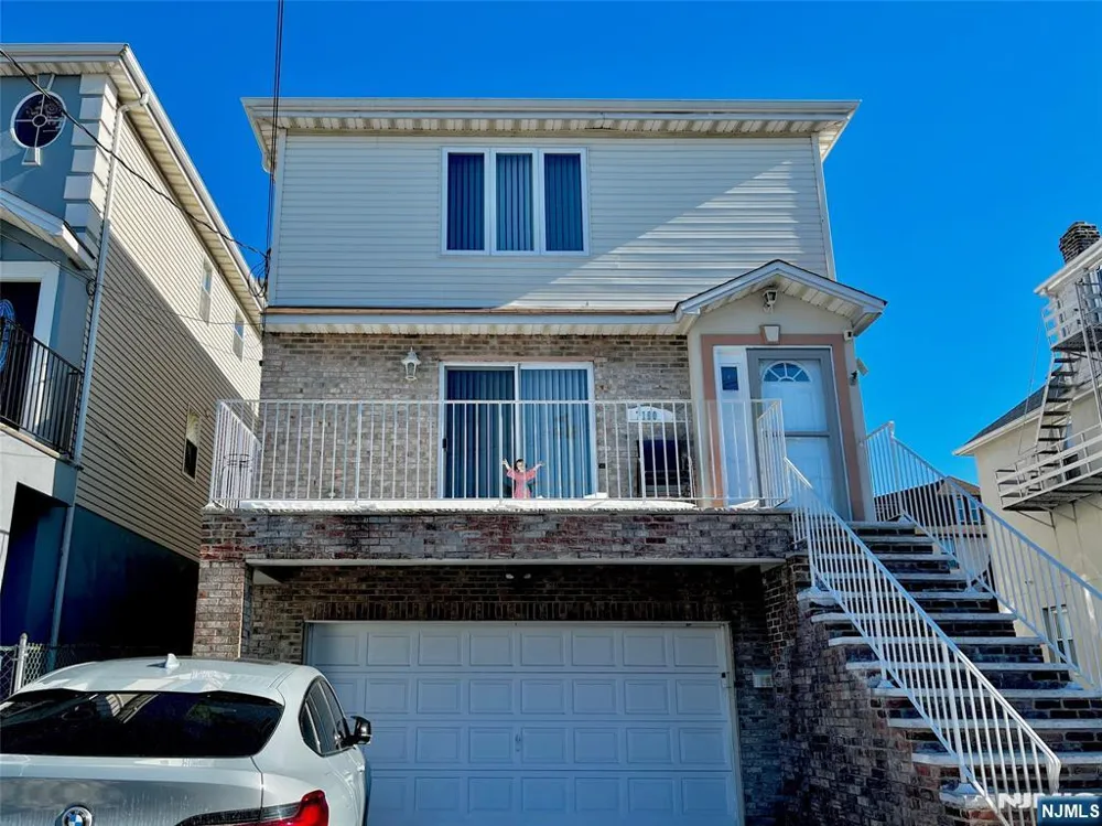 7100 Durham Avenue 2 North Bergen, NJ 07047
