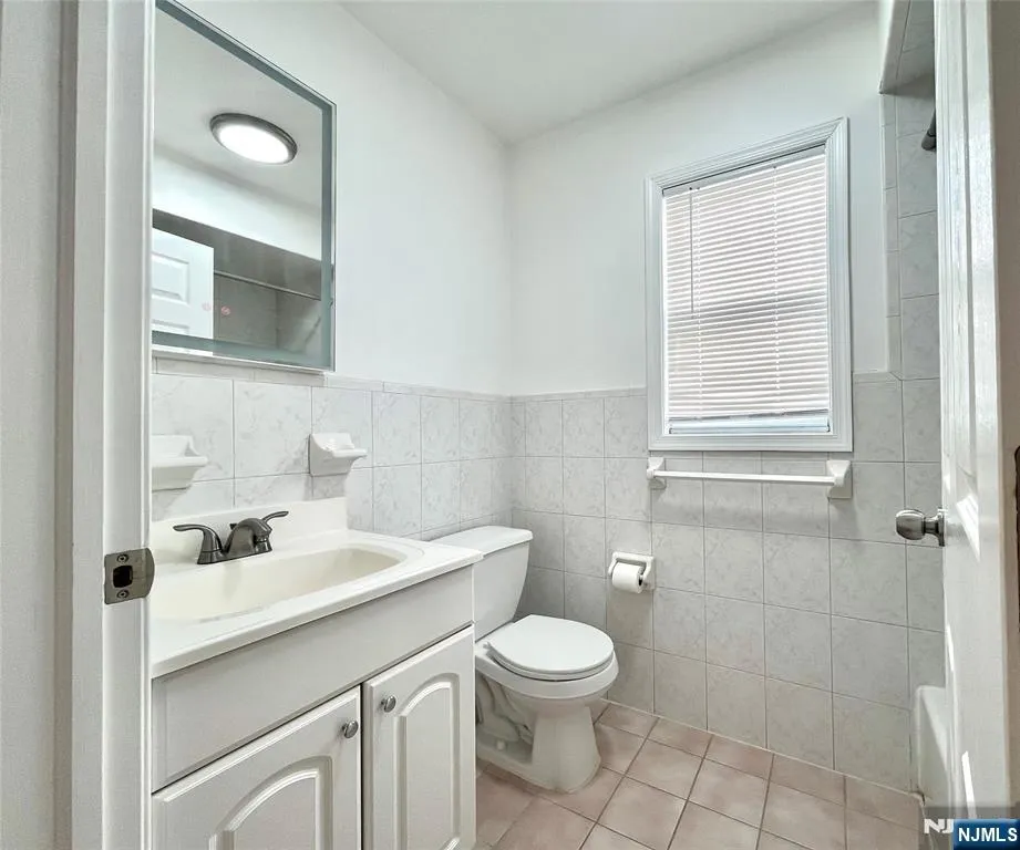 7100 Durham Avenue 2 North Bergen, NJ 07047