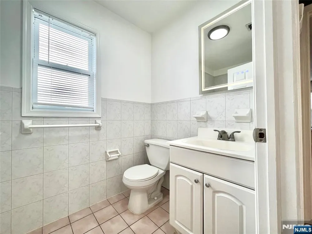 7100 Durham Avenue 2 North Bergen, NJ 07047