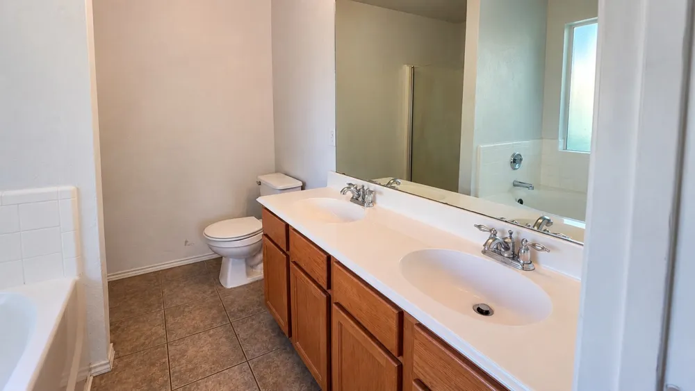 613 Redwing Drive Saginaw, TX 76131