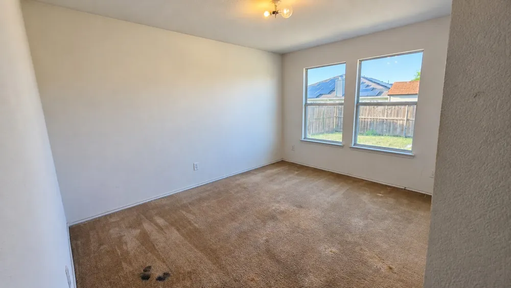 613 Redwing Drive Saginaw, TX 76131