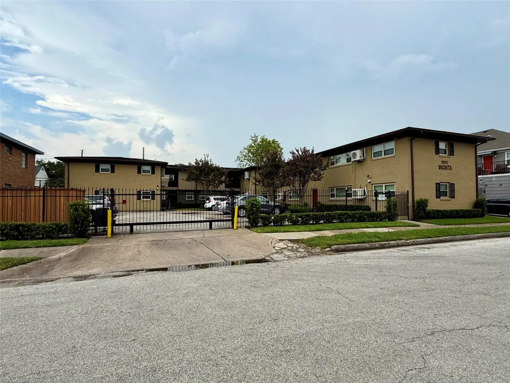2812 Wichita #13 Houston, TX 77004