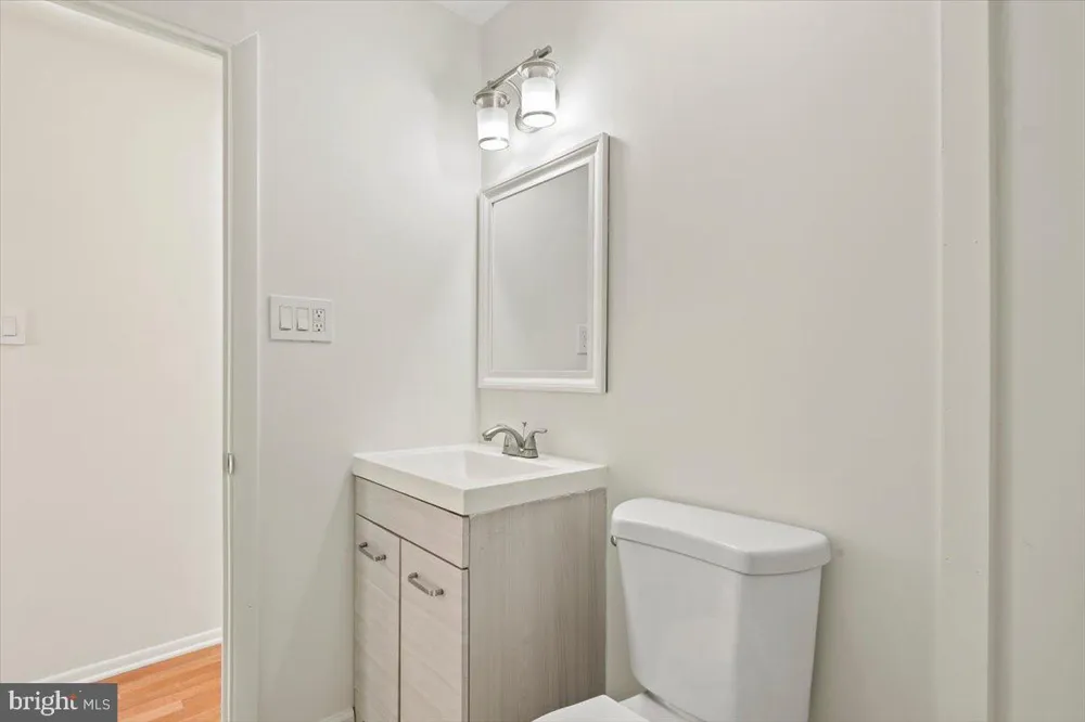 1 LAWRENCE COURT Sicklerville, NJ 08081