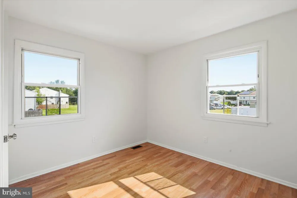 1 LAWRENCE COURT Sicklerville, NJ 08081