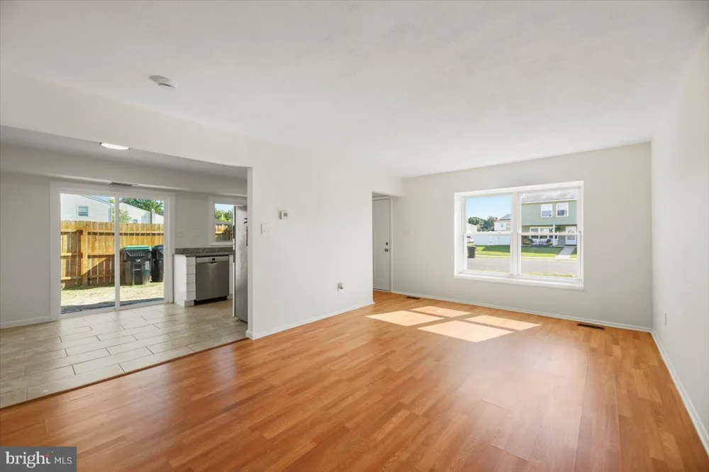 1 LAWRENCE COURT Sicklerville, NJ 08081