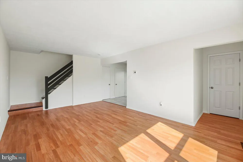 1 LAWRENCE COURT Sicklerville, NJ 08081