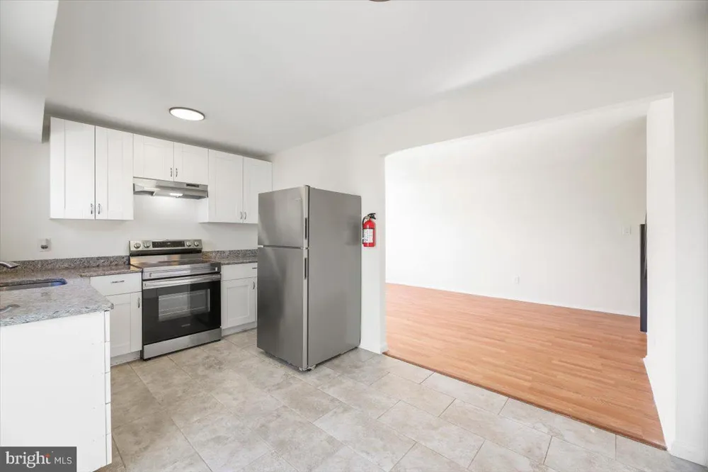 1 LAWRENCE COURT Sicklerville, NJ 08081