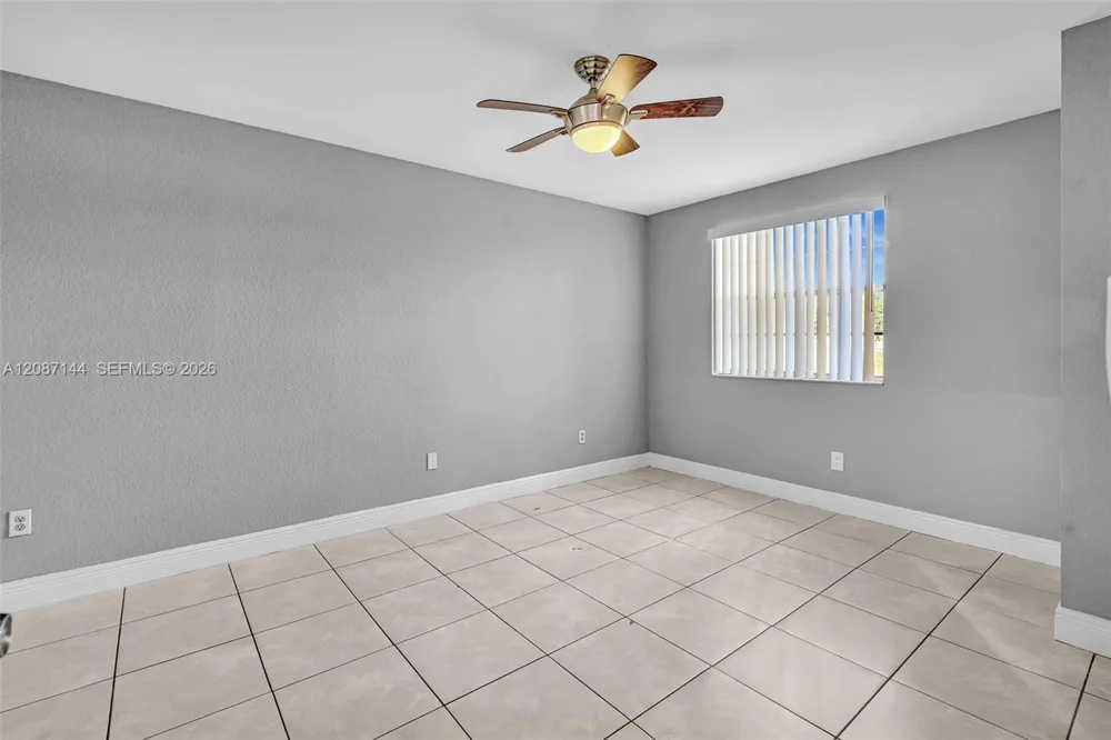 2881 Oakland Forest Dr #113 Oakland Park, FL 33309