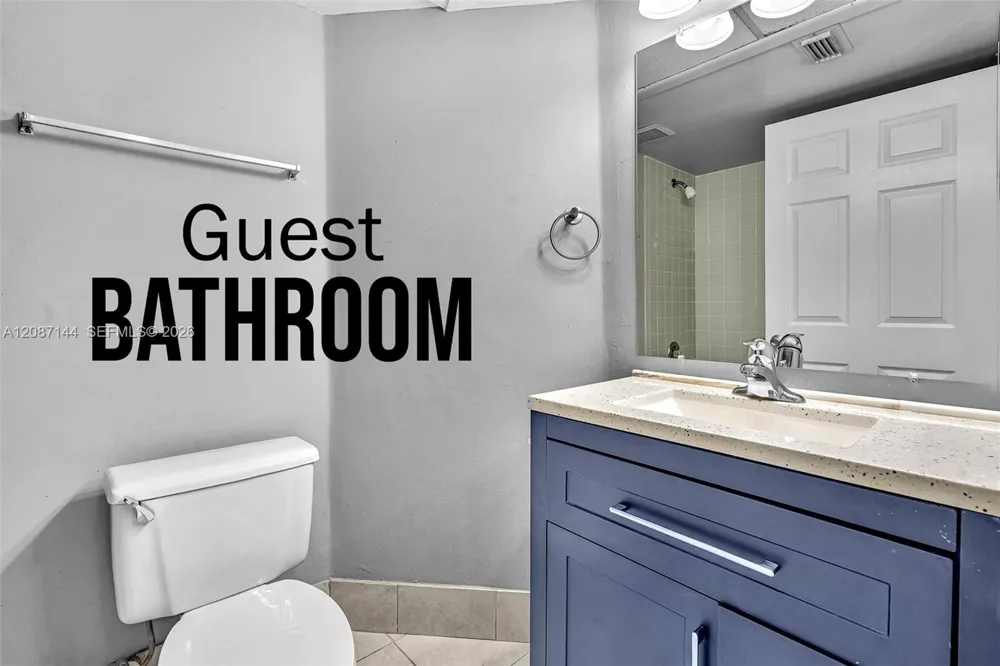 2881 Oakland Forest Dr #113 Oakland Park, FL 33309