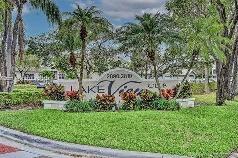 2881 Oakland Forest Dr #113 Oakland Park, FL 33309