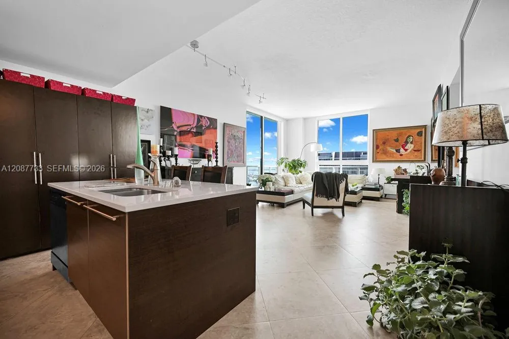 1900 Bayshore Dr #5103 Miami, FL 33132