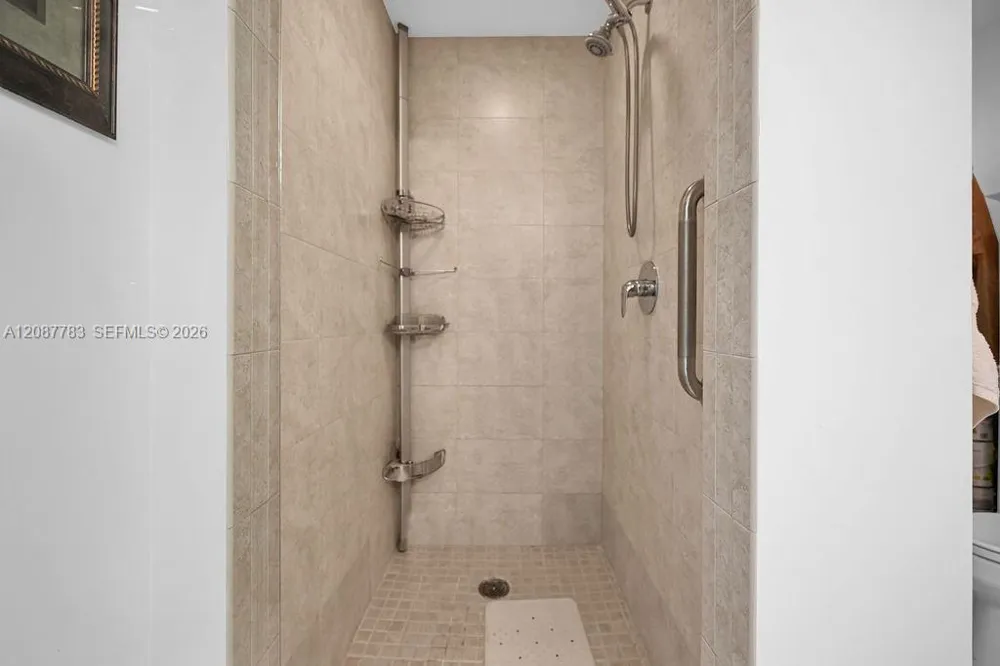 1900 Bayshore Dr #5103 Miami, FL 33132