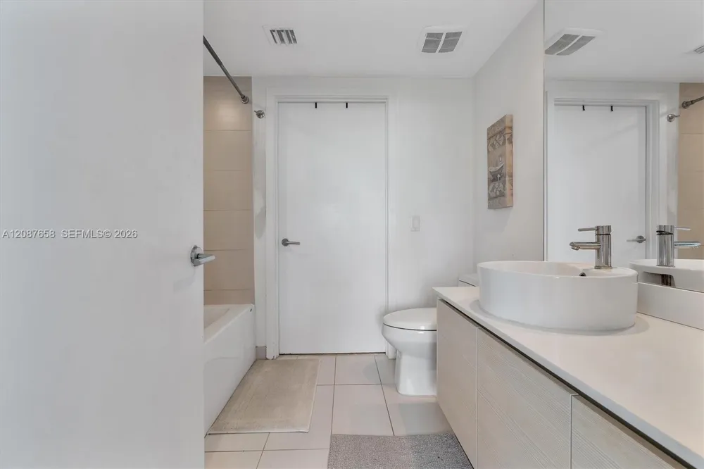 4250 Biscayne Blvd #1008 Miami, FL 33137