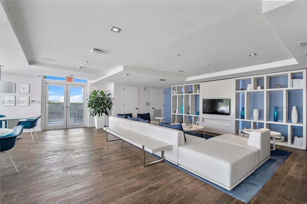 4250 Biscayne Blvd #1008 Miami, FL 33137