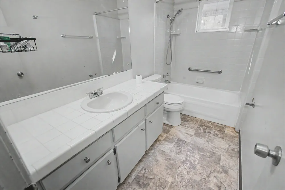 1211 Frankfort Street Muskogee, OK 74403