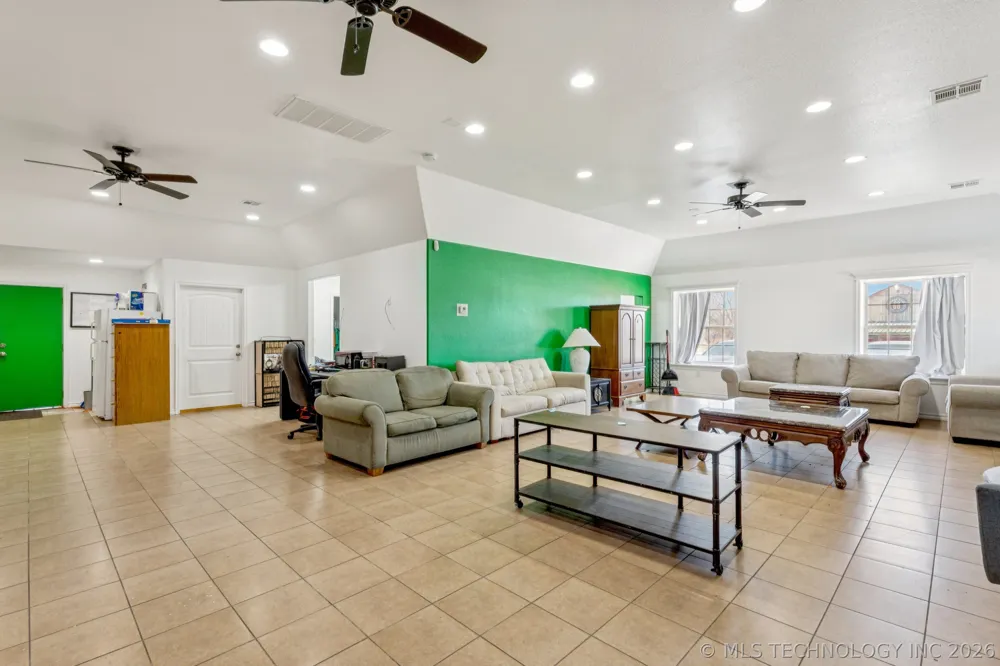 862 W Taft Avenue Sapulpa, OK 74066