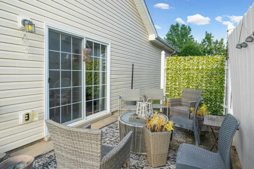 3738 Meadow Ridge Ln Clarksville, TN 37040