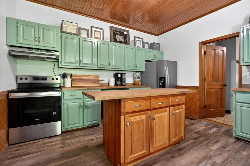 283 Hunting Creek Rd Whitleyville, TN 38588