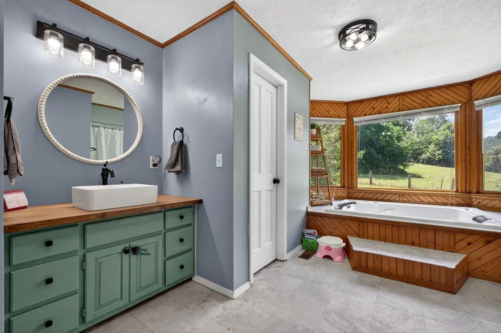 283 Hunting Creek Rd Whitleyville, TN 38588