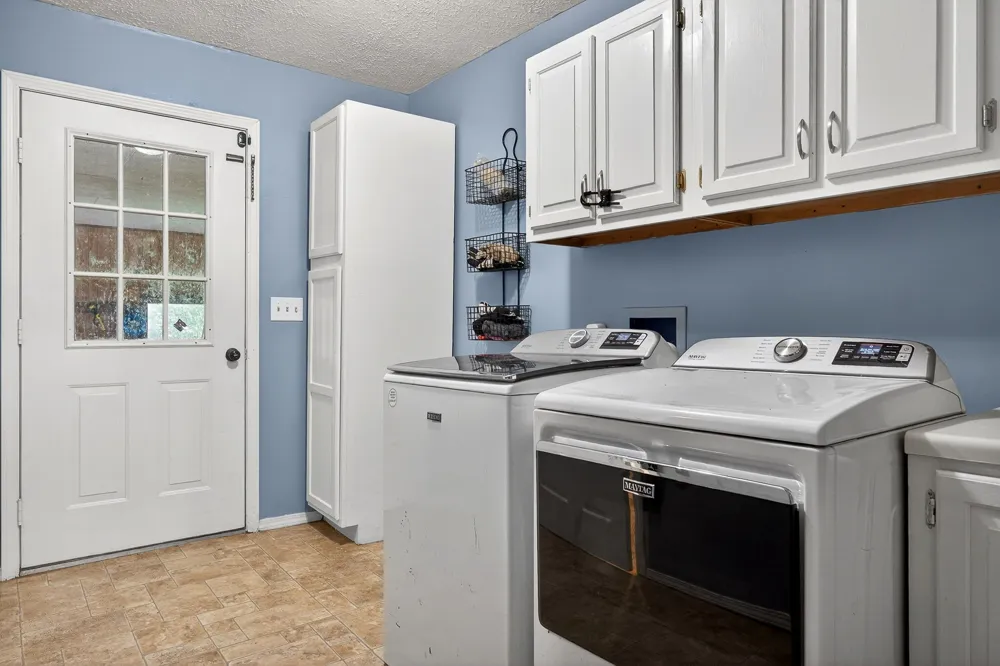 283 Hunting Creek Rd Whitleyville, TN 38588