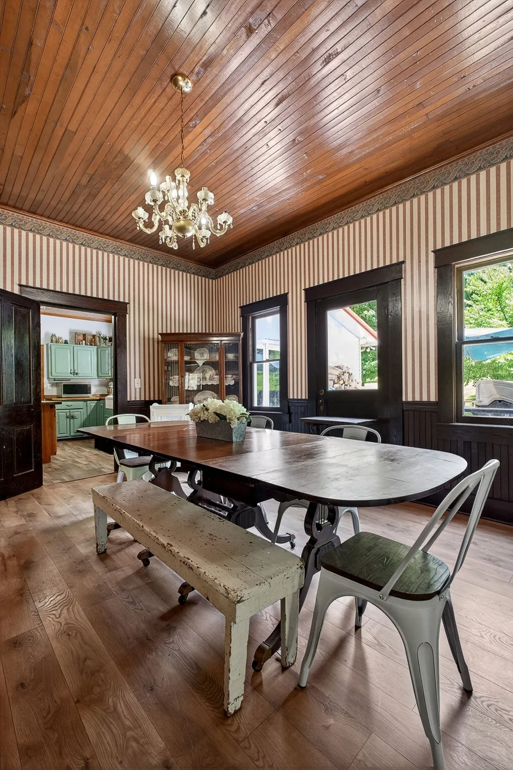 283 Hunting Creek Rd Whitleyville, TN 38588
