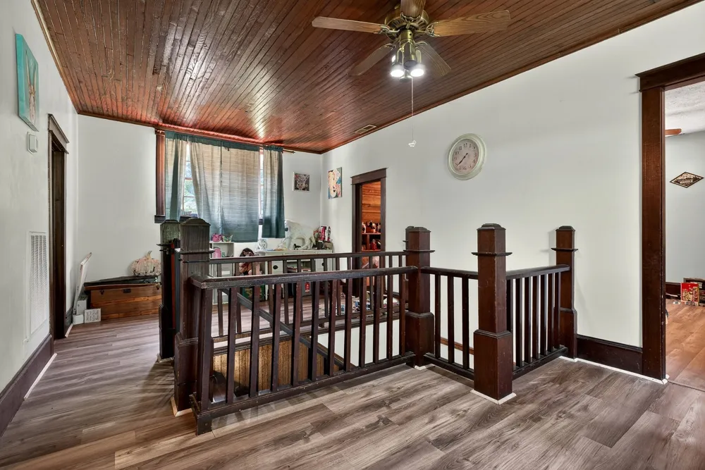 283 Hunting Creek Rd Whitleyville, TN 38588
