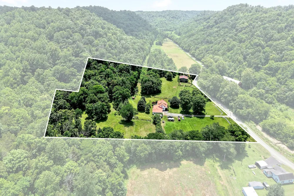 283 Hunting Creek Rd Whitleyville, TN 38588